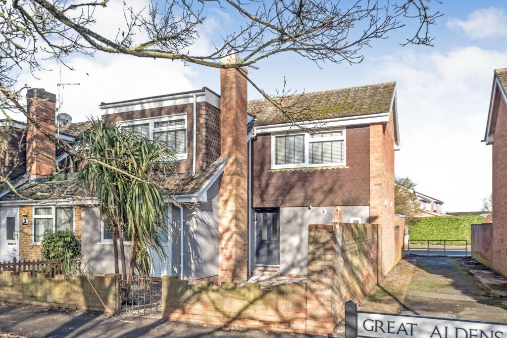 1 bed Detached for rent in Salph End. From Leaders - Bedford