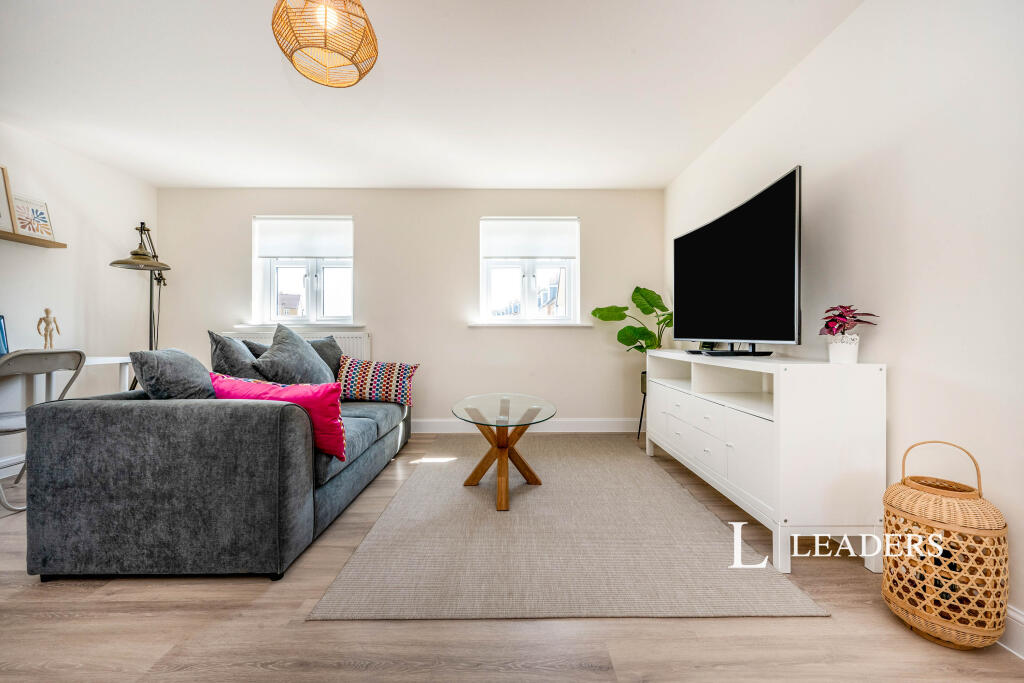2 bed 1st Floor Flat for rent in . From Leaders - Bedford