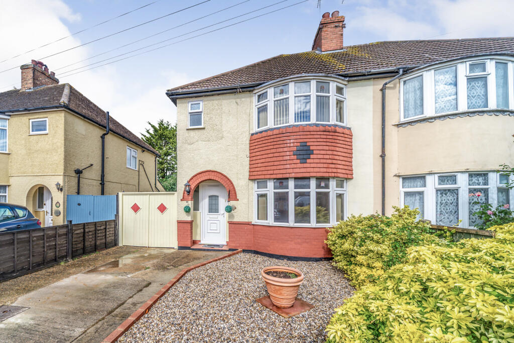 3 bed Semi Detached for rent in Bedford. From Leaders - Bedford