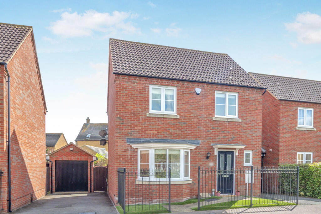 3 bed Detached for rent in Clapham Green. From Leaders - Bedford