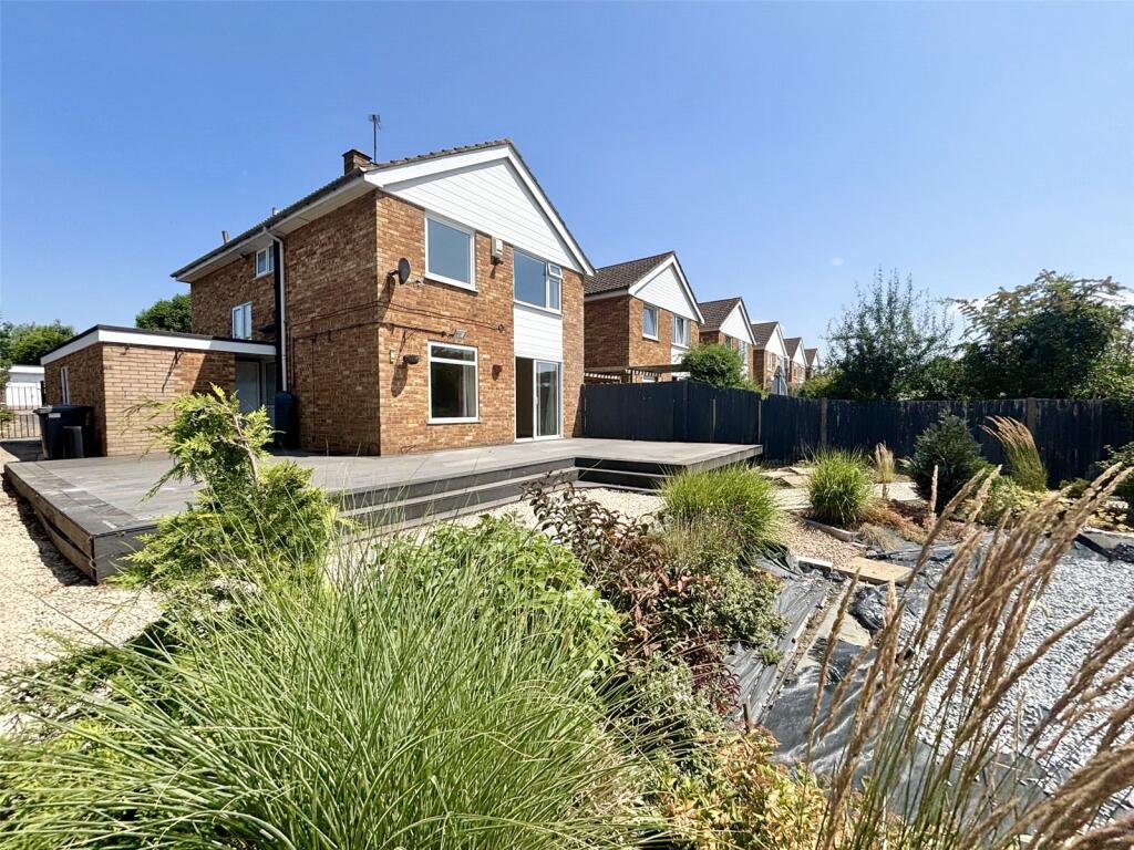 4 bed Detached for rent in Clapham Green. From Leaders - Bedford