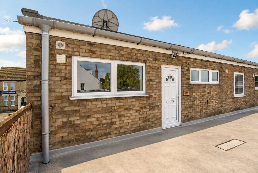 2 bed 1st Floor Flat for rent in Kempston. From Leaders - Bedford