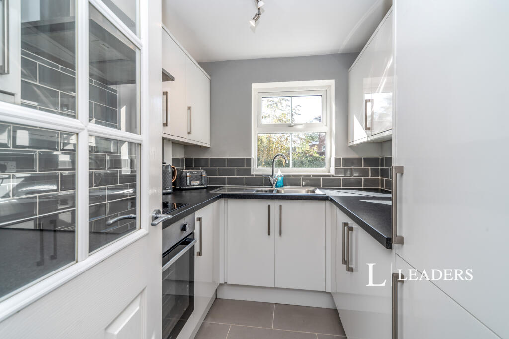 1 bed 1st Floor Flat for rent in St Neots. From Leaders - Bedford