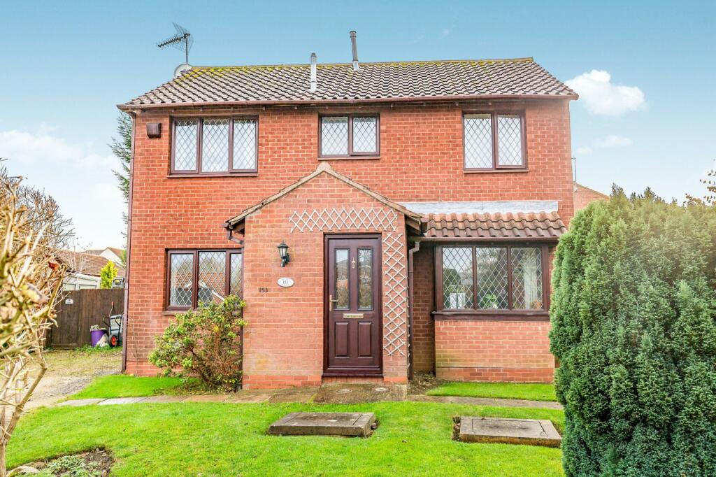 3 bed Detached House for rent in Bletchley. From Leaders - Buckingham