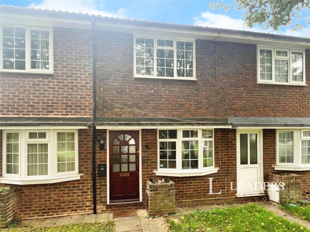 2 bed Mid Terraced House for rent in Buckingham. From Leaders Sales - Buckingham