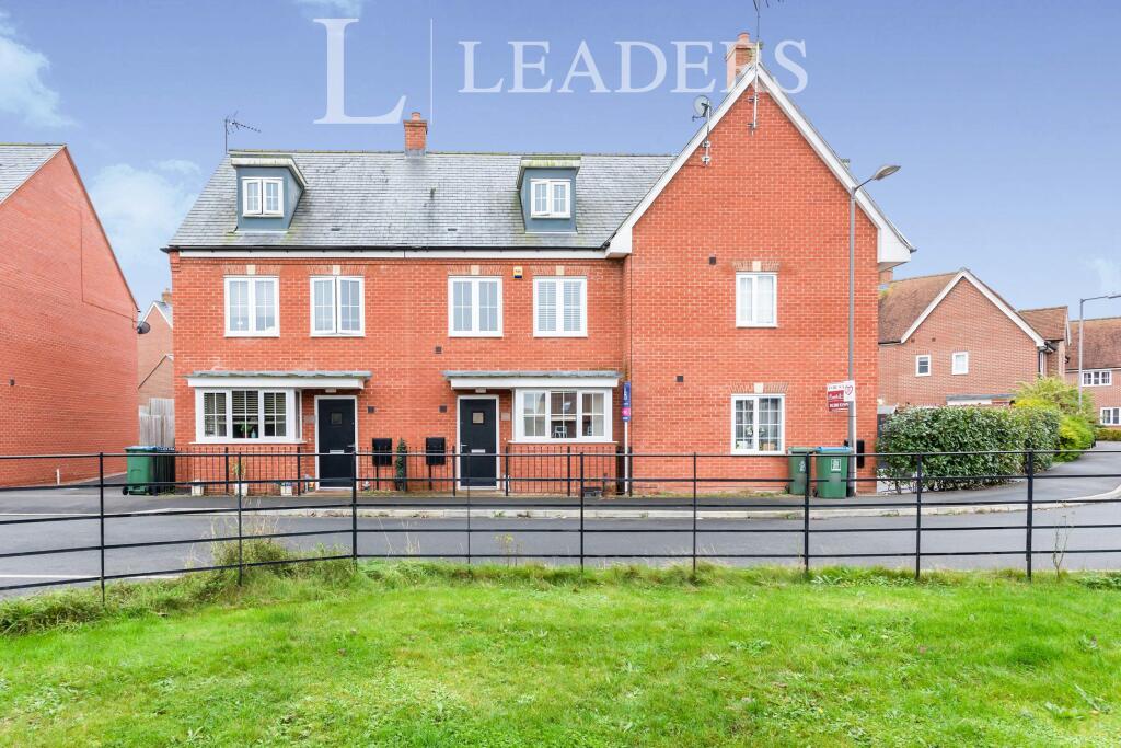 4 bed Mid Terraced House for rent in Buckingham. From Leaders Sales - Buckingham