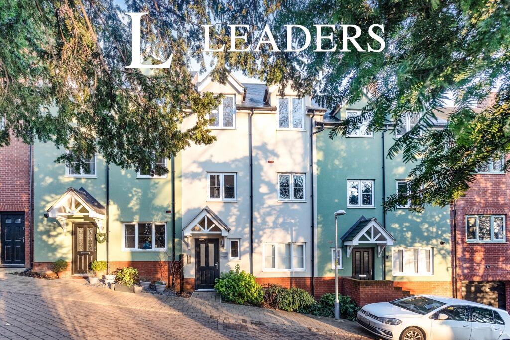 1 bed 1st Floor Flat for rent in Buckingham. From Leaders Sales - Buckingham