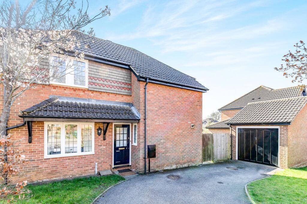 3 bed Detached for rent in Maids Moreton. From Leaders Sales - Buckingham