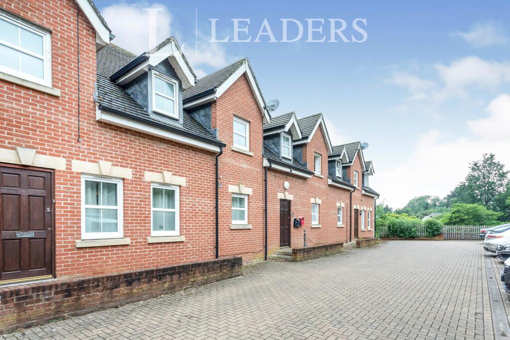 3 bed 1st Floor Flat for rent in Buckingham. From Leaders Sales - Buckingham 3 bed 1st Floor Flat for rent in Buckingham. From Leaders Sales - Buckingham