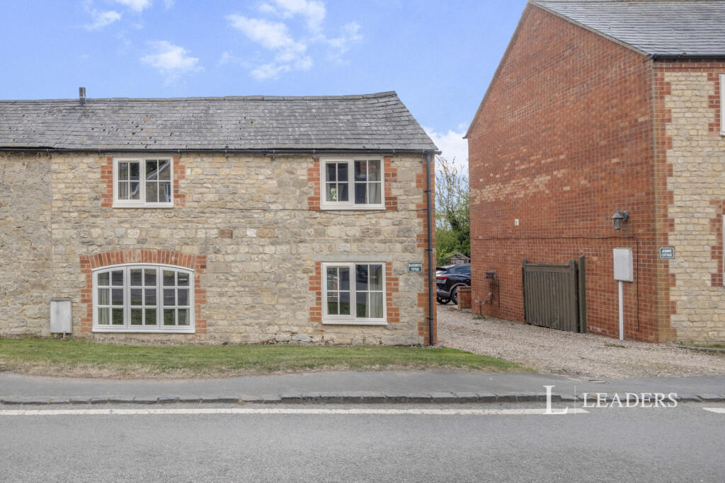 3 bed Mid Terraced House for rent in Brackley. From Leaders Sales - Buckingham