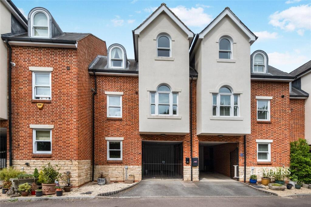 3 bed Semi Detached for rent in Buckingham. From Leaders Sales - Buckingham
