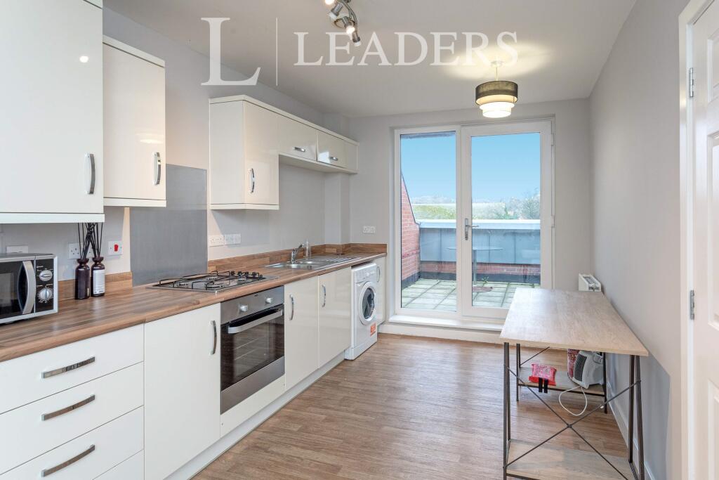 1 bed 1st Floor Flat for rent in Buckingham. From Leaders Sales - Buckingham