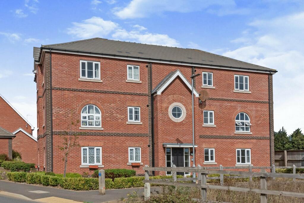 2 bed Apartment for rent in Stowmarket. From Leaders - Bury St Edmunds