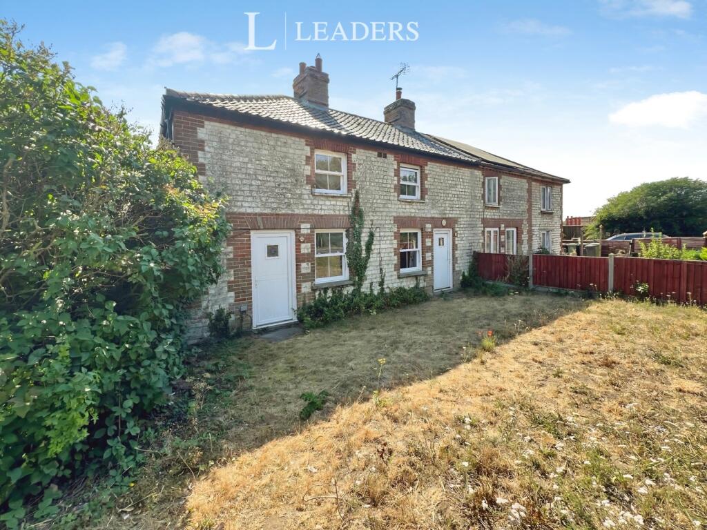 3 bed Mid Terraced House for rent in Thetford. From Leaders - Bury St Edmunds