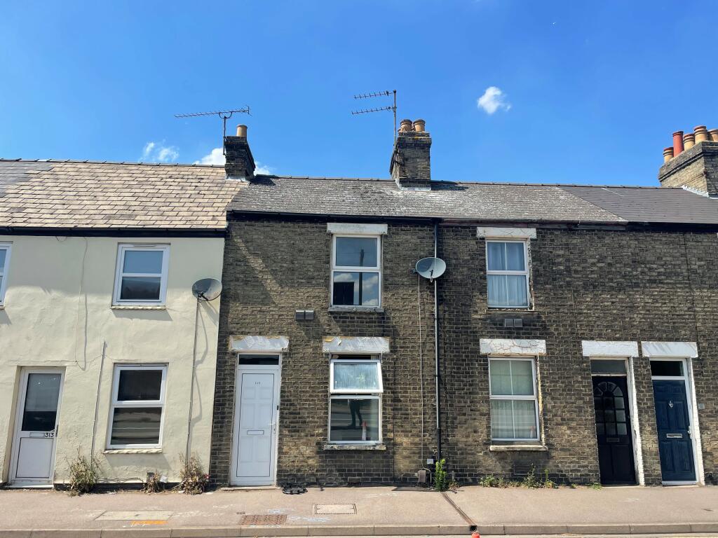 2 bed Mid Terraced House for rent in Cambridge. From Leaders Lettings - Cambridge