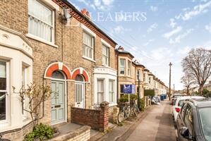 1 bed Mid Terraced House for rent in Cambridge. From Leaders - Cambridge