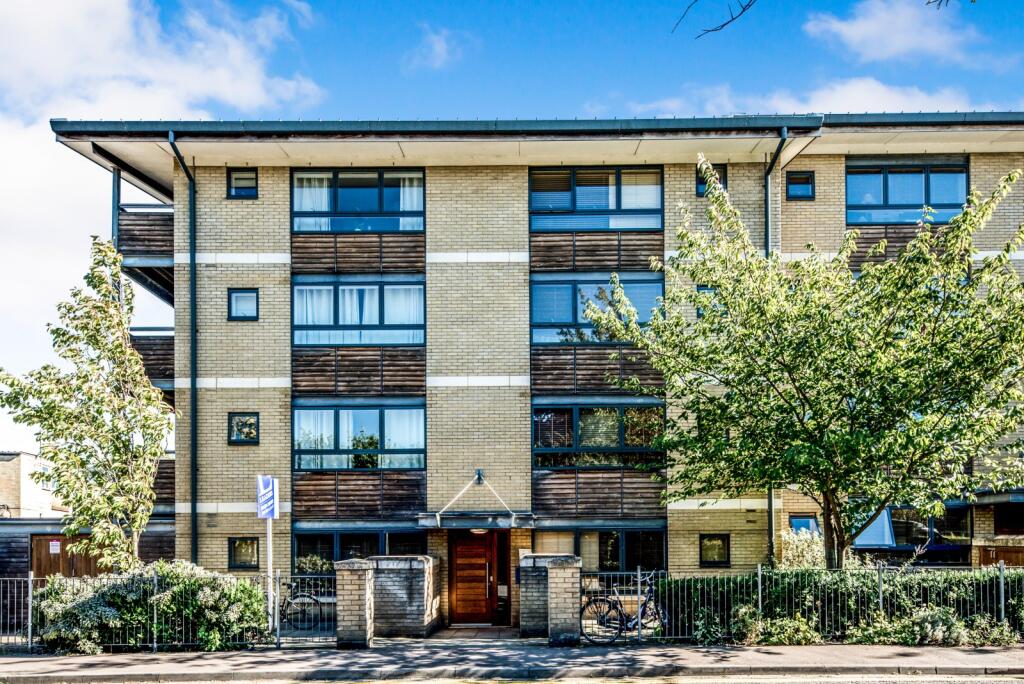4 bed Studio for rent in Cambridge. From Leaders - Cambridge