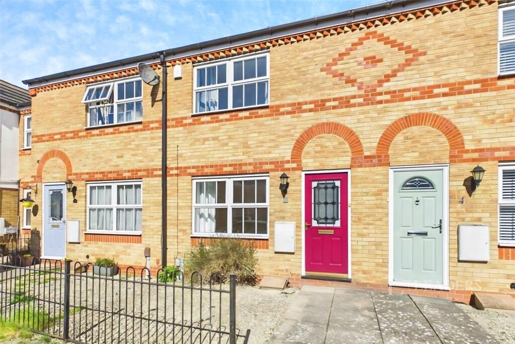2 bed Mid Terraced House for rent in Cottenham. From Leaders - Cambridge