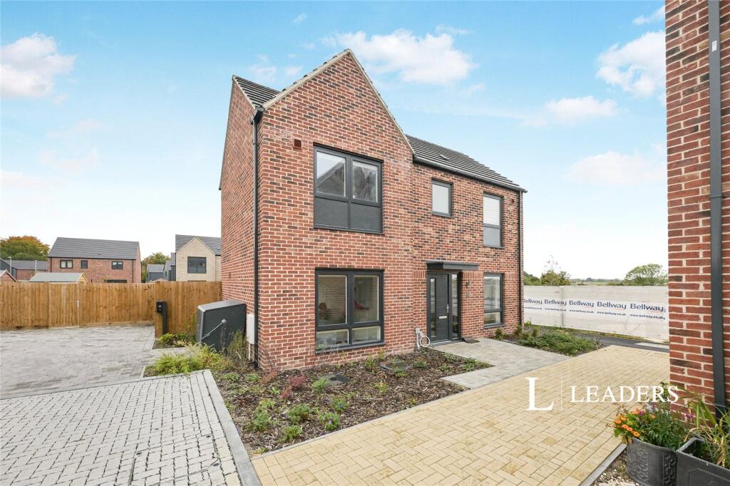 3 bed Detached for rent in . From Leaders - Cambridge