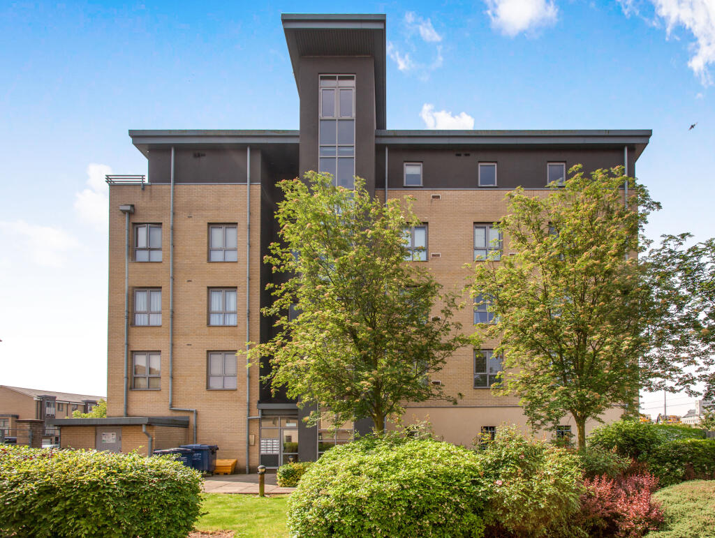 2 bed 1st Floor Flat for rent in Cambridge. From Leaders - Cambridge