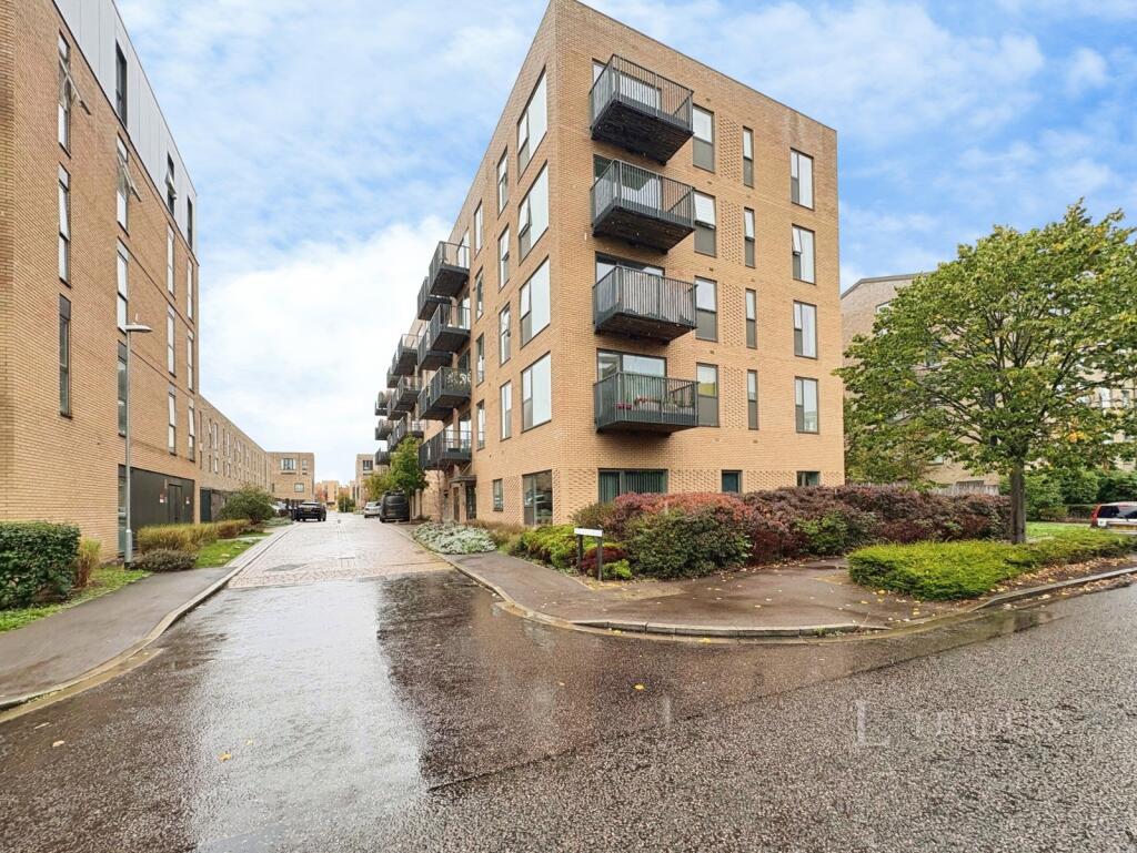 2 bed 1st Floor Flat for rent in Cambridge. From Leaders - Cambridge