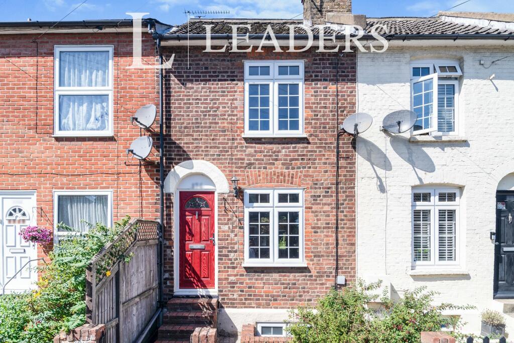 2 bed Mid Terraced House for rent in Chelmsford. From Leaders - Chelmsford