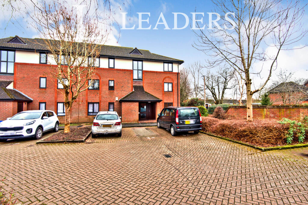 1 bed 1st Floor Flat for rent in Havering's Grove. From Leaders - Chelmsford