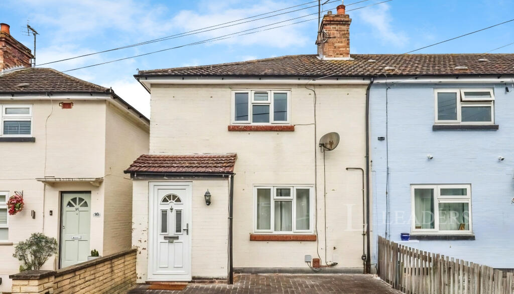 2 bed Mid Terraced House for rent in Chelmsford. From Leaders - Chelmsford