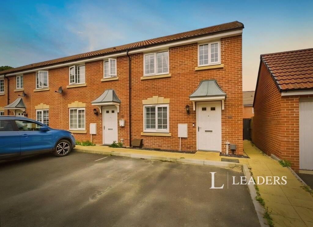 3 bed Mid Terraced House for rent in Gloucester. From Leaders - Cheltenham