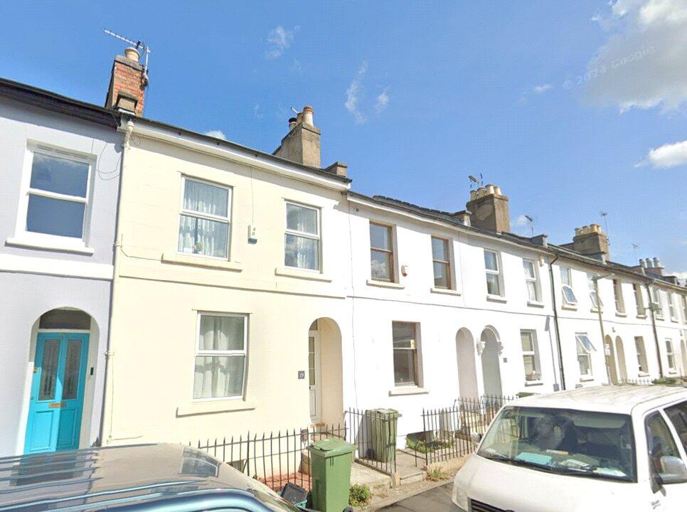 5 bed Mid Terraced House for rent in Cheltenham. From Leaders - Cheltenham