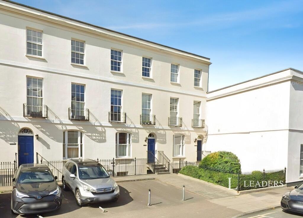 2 bed 1st Floor Flat for rent in Prestbury. From Leaders - Cheltenham