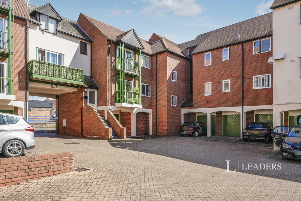 2 bed 1st Floor Flat for rent in Tewkesbury. From Leaders - Cheltenham 2 bed 1st Floor Flat for rent in Tewkesbury. From Leaders - Cheltenham