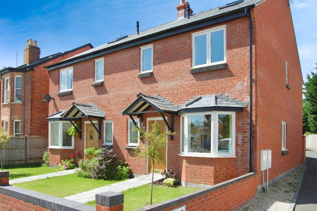 4 bed Detached for rent in Leckhampton Hill. From Leaders - Cheltenham