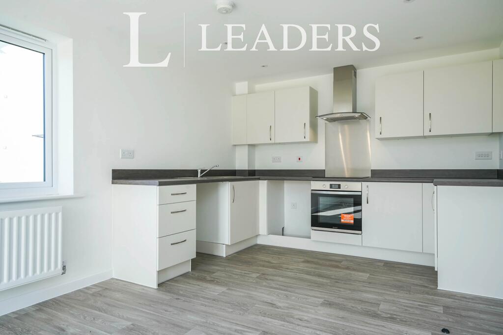 2 bed 1st Floor Flat for rent in Prestbury. From Leaders - Cheltenham