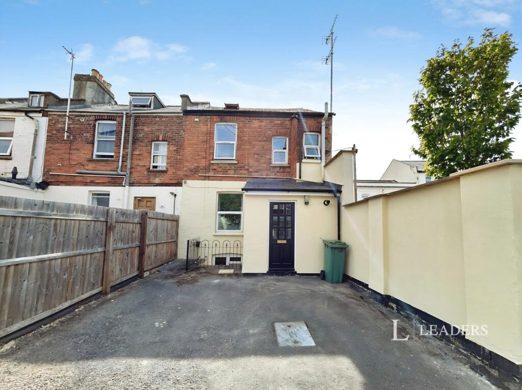 2 bed 1st Floor Flat for rent in Cheltenham. From Leaders - Cheltenham