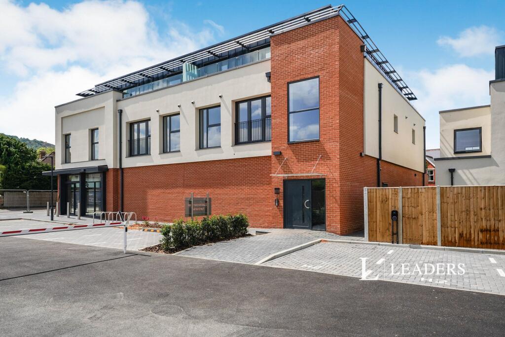 2 bed 1st Floor Flat for rent in Leckhampton Hill. From Leaders - Cheltenham 2 bed 1st Floor Flat for rent in Leckhampton Hill. From Leaders - Cheltenham