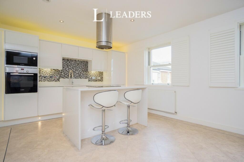 2 bed Apartment for rent in Chester. From Leaders - Chester