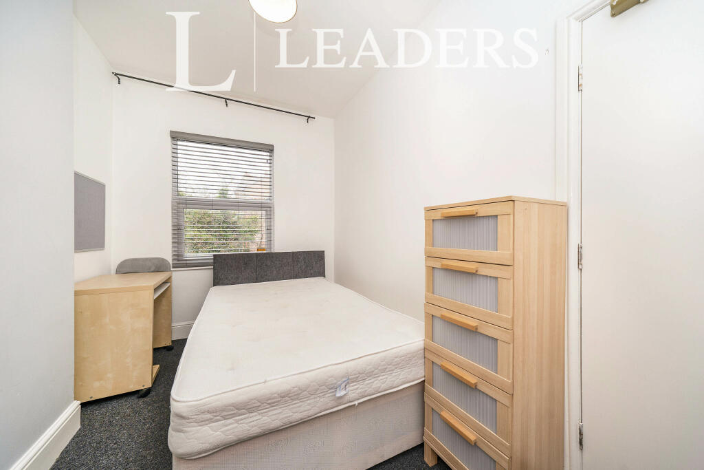 1 bed Room for rent in Chester. From Leaders - Chester