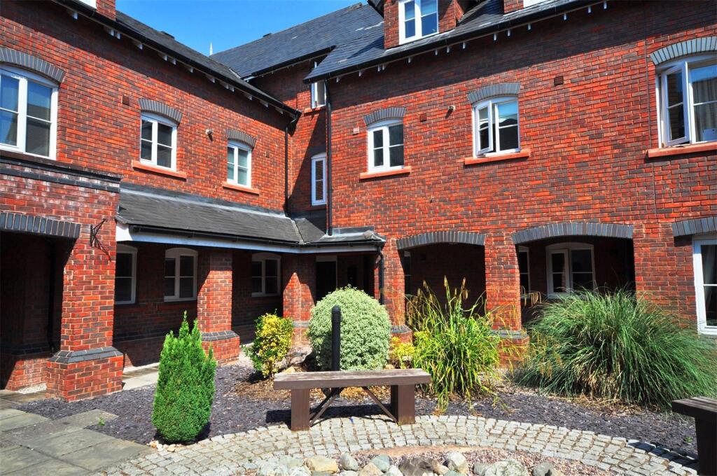 2 bed 1st Floor Flat for rent in Chester. From Leaders - Chester