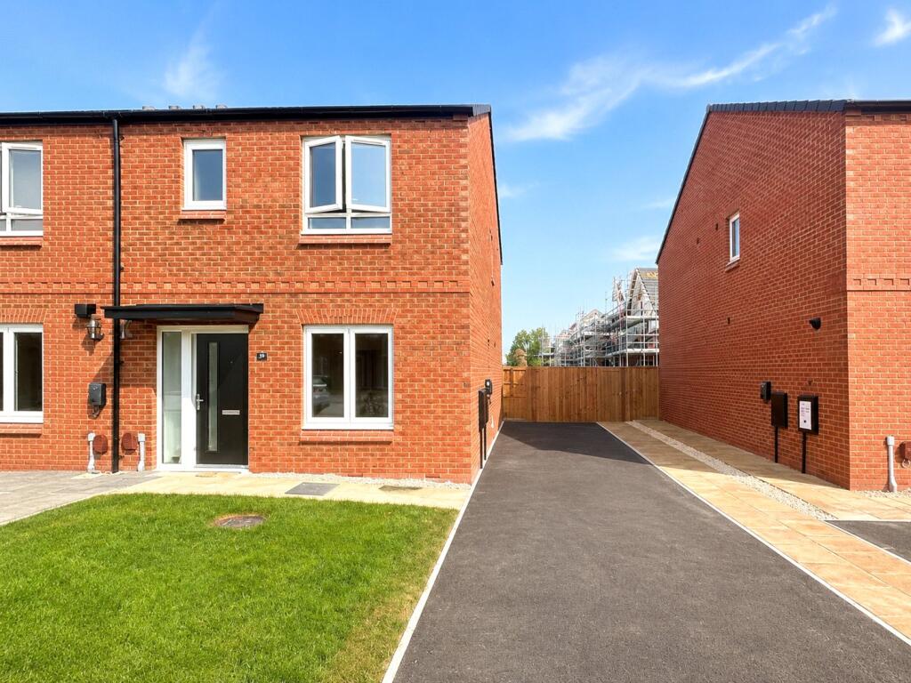 3 bed Semi Detached for rent in . From Leaders - Chester