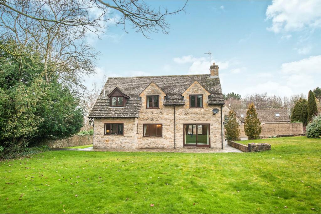 4 bed Detached House for rent in Siddington. From Leaders - Cirencester