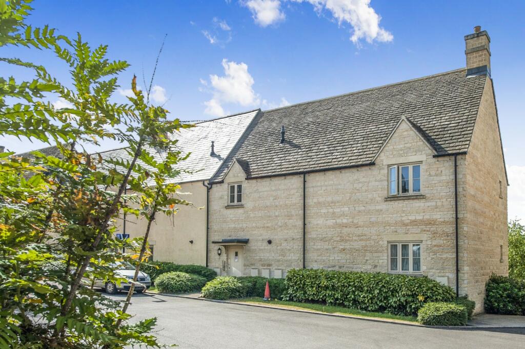 2 bed Apartment for rent in Cirencester. From Leaders Lettings - Cirencester