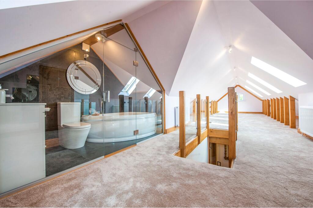 5 bed Detached for rent in Cirencester. From Leaders - Cirencester