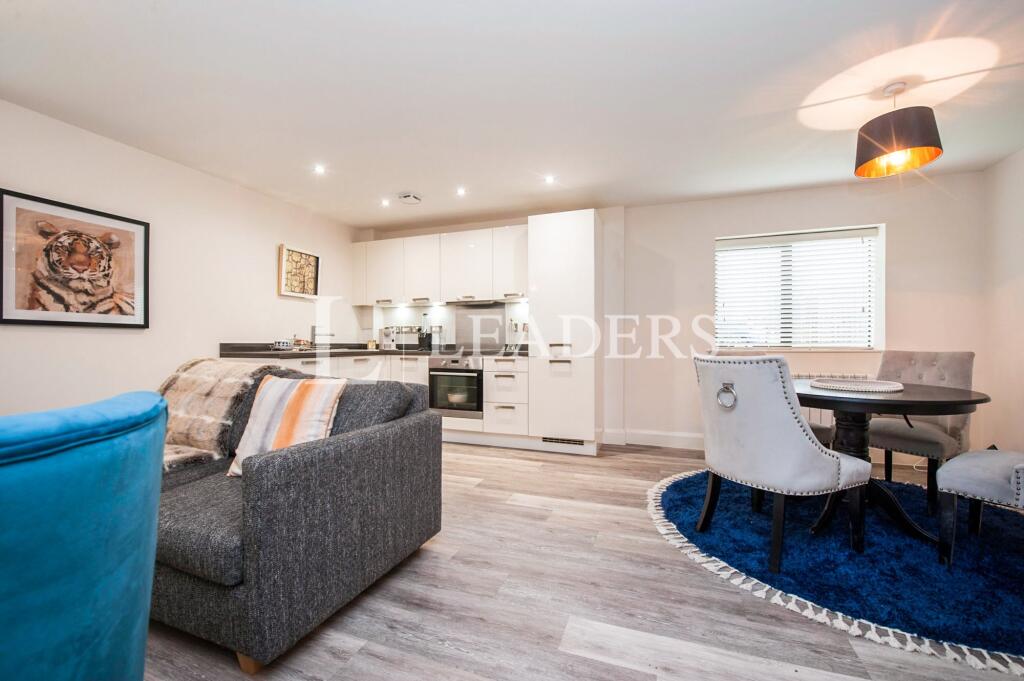 1 bed 1st Floor Flat for rent in Tetbury. From Leaders - Cirencester 1 bed 1st Floor Flat for rent in Tetbury. From Leaders - Cirencester