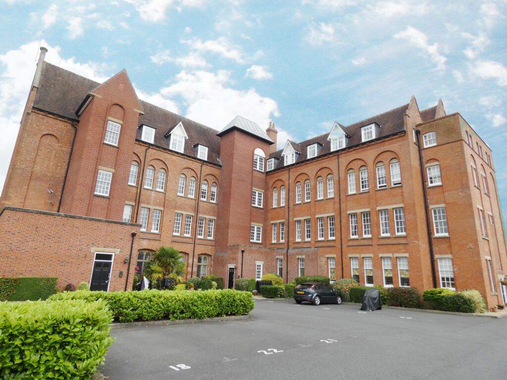 2 bed 1st Floor Flat for rent in Crewe. From Leaders - Crewe