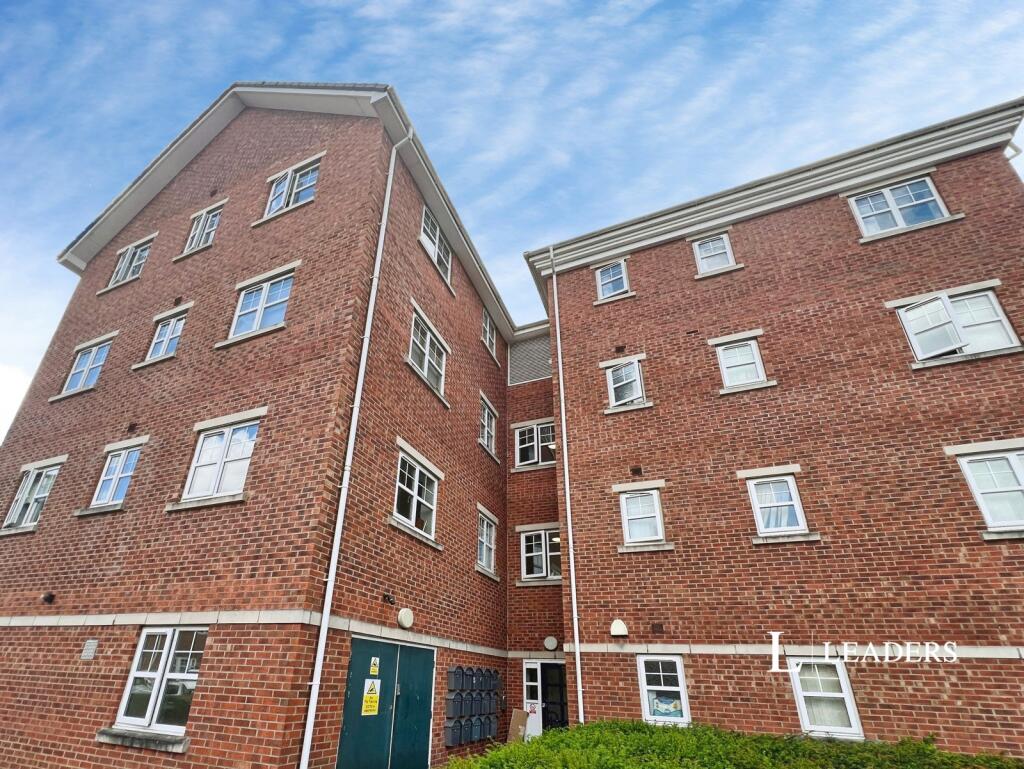 2 bed 1st Floor Flat for rent in Coppenhall Moss. From Leaders - Crewe