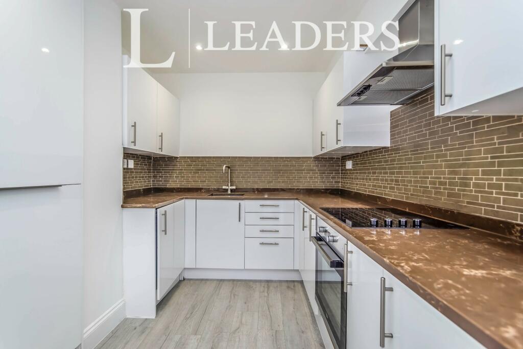 2 bed Apartment for rent in Croydon. From Leaders - Croydon