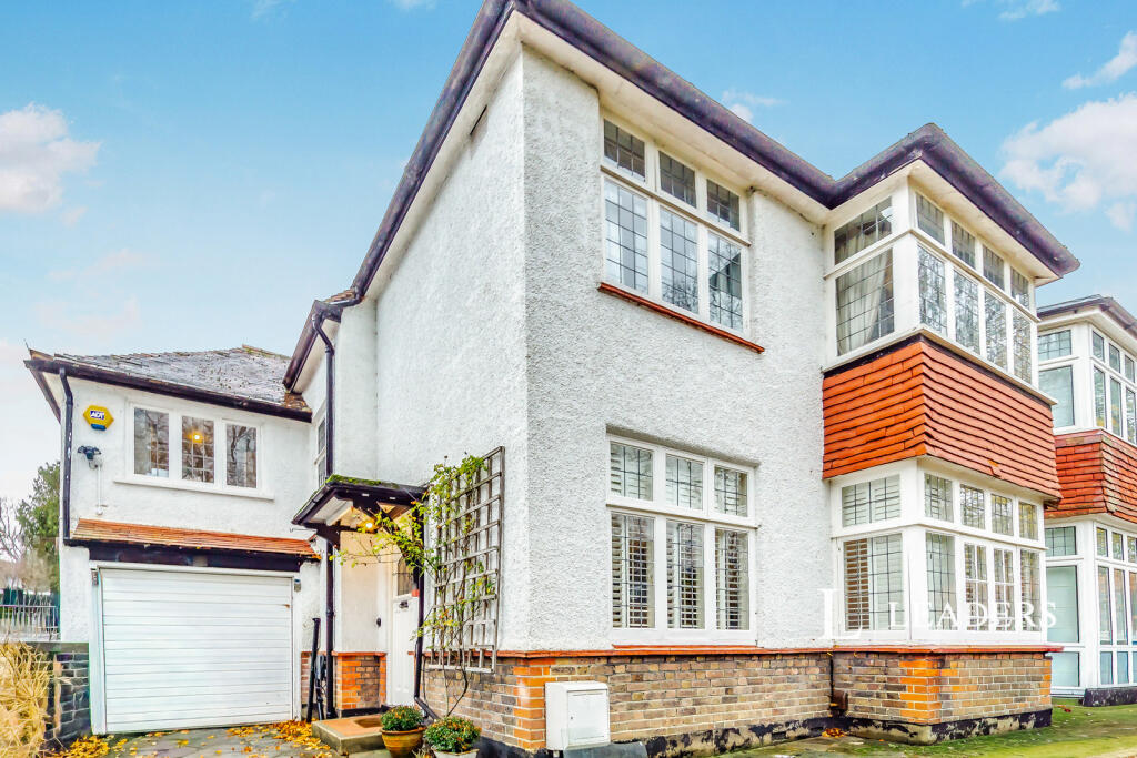 4 bed Semi Detached for rent in Croydon. From Leaders Sales - Croydon