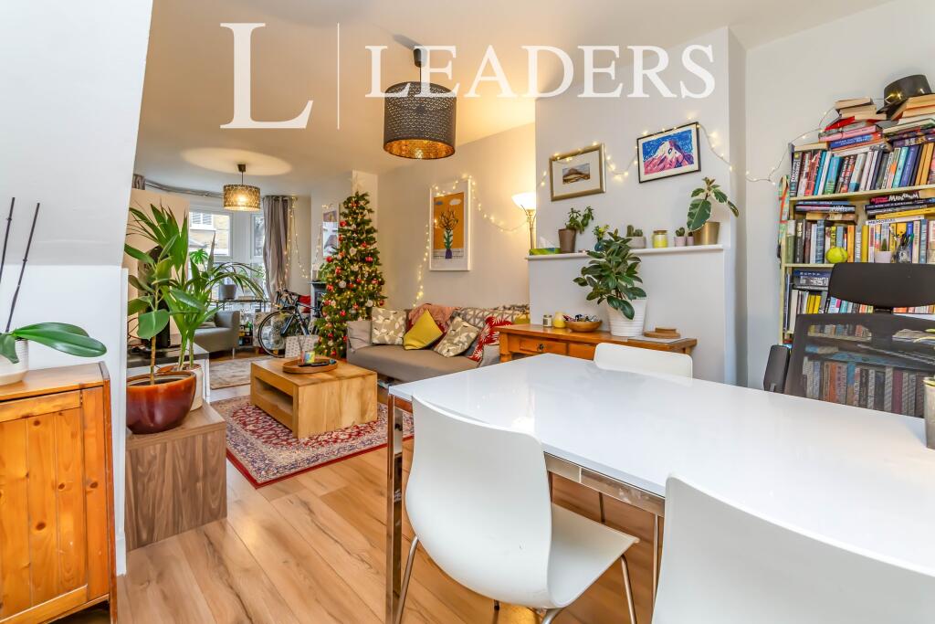 3 bed Mid Terraced House for rent in Croydon. From Leaders Sales - Croydon 3 bed Mid Terraced House for rent in Croydon. From Leaders Sales - Croydon