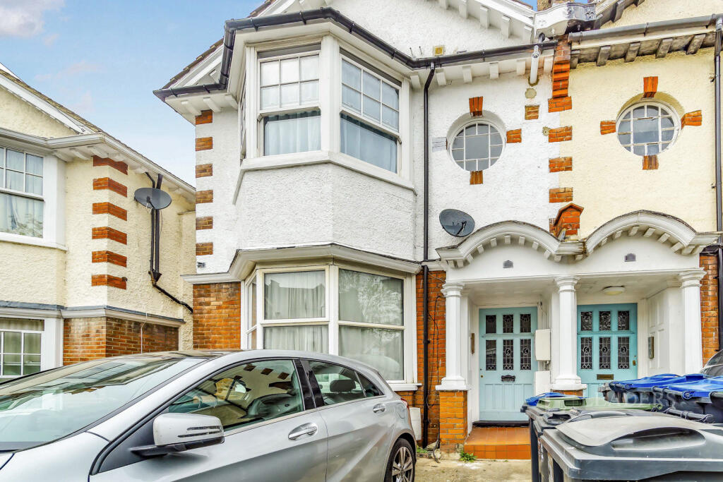 0 bed Detached for rent in Croydon. From Leaders Sales - Croydon